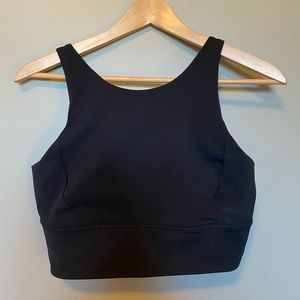 NEW Lululemon High-neck Back-Keyhole Train Bra